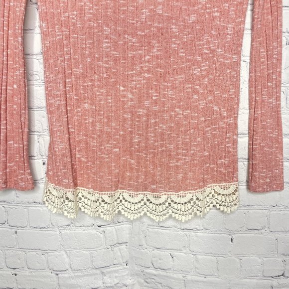 Living Doll Size XS Lightweight Pink Knit Scoop Neck Top Off White Lace Trim - Picture 7 of 9